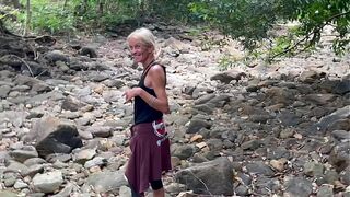 THAT BABE LOST IN THE FOREST - IF U ASSIST ME, I'LL SUCK YOUR WANG AND U CUM IN MY THROAT