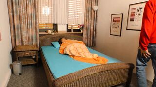 This guy wakes up her wife for morning screw routine