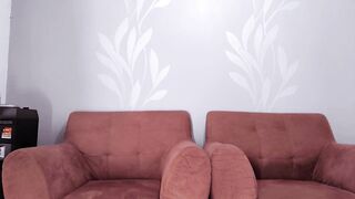 CACHONDA RUBIA LALIN GIRL SE MASTURBA HASTA CORRERSE CUANDO SU ESPOSO SALE DE CASA-SUSSY LOVE