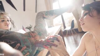 Sexy Tattooed Pornstars Bizarre Anal Lesbo Squirt Fest