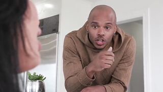 Despairing Hottie Suggests Up Her Constricted Butt To BIGGEST COCKED BIL