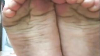 Foot play with filthy feet