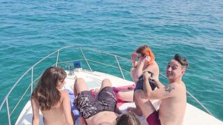Fuckfest and partouze with 4 on a boat in a coarse sea, u're not prepared