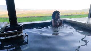 "Steam, Sun & Serenity" Black Secretary bangs her boss in the hottub