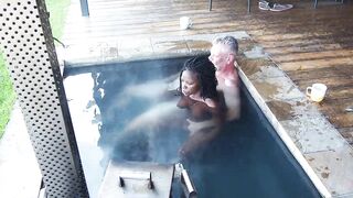 "Steam, Sun & Serenity" Black Secretary bangs her boss in the hottub