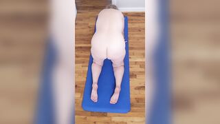 Sexy mother I'd like to fuck Begins Her Day With Exposed Y oga!