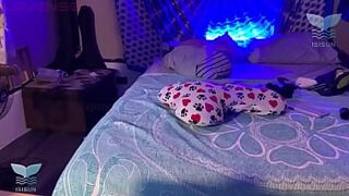 this chab sees me masturbating badly and helps me My stepsister is the superlatively good