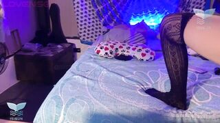 this chab sees me masturbating badly and helps me My stepsister is the superlatively good