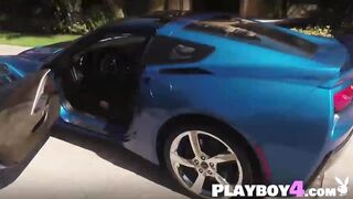 Enchanting chicks washed blue Corvette Stingray and women looked so hot and hawt