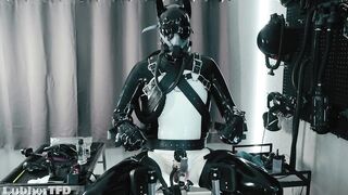 RUBBER PUP TIED [PP TRAINING]