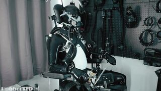 RUBBER PUP TIED [PP TRAINING]