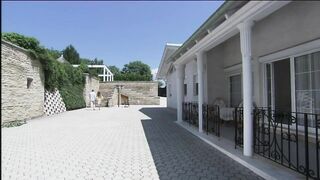 Hot Tia Carrera puts her large titties at the disposal to please