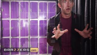 Sneaking Around At The Sex Club Zaawaadi Brazzers