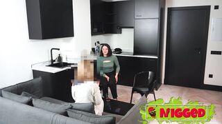 Home delivery with a pleased ending. Breathtaking Latin chick BabyBell, with a jaw-dropping butt, bangs the ebony Glovo dude in Nigged.