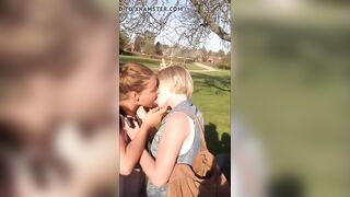 2 lesbianas alemanas besandose en el campus ante sus amigos