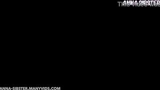 Suddenly this babe came in and caught me stroking.