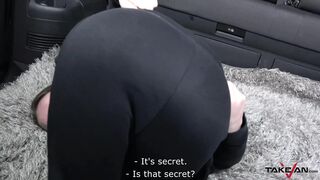 Slender tramp is shaking her petite melons on a huge knob in the van