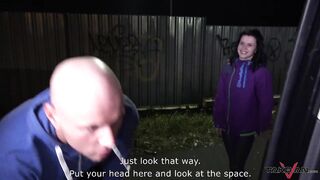 Slender tramp is shaking her petite melons on a huge knob in the van