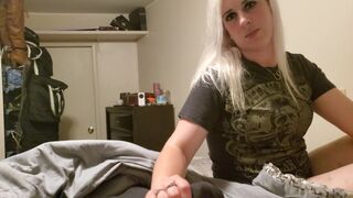 Sexy mother I'd like to fuck seducing step son for hawt joi blowjob joy