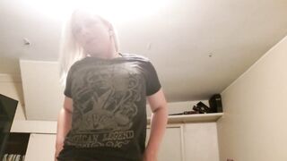 Sexy mother I'd like to fuck seducing step son for hawt joi blowjob joy