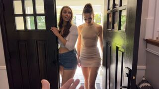 Hopeless Realtor Recruits Hawt Buyer for Double BJ & Shared Schlong Three-some