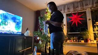 Casual jack off led to cum in her throat