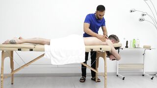 I give a massage with CHEERFUL LAST to my attractive client