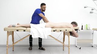 I give a massage with CHEERFUL LAST to my attractive client