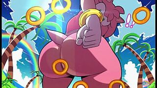 Amy's wench slaps her corpulent, fleshy, moist booty