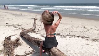 Mad mother I'd like to fuck makes me ejaculate in front of everybody