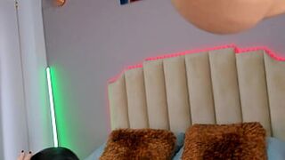 Unforgettable lalin girl likes to get sex everyday! That babe has a very juicy cunt!