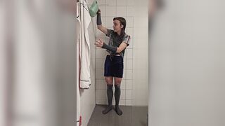 Bizarre Pee Party - Bizarre wetting
