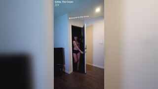 White Beauty Leaves Playboycarti Concert To Chill With Clown