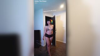 White Beauty Leaves Playboycarti Concert To Chill With Clown