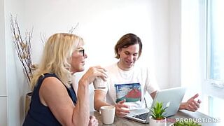 Pegas Productions - Bianca Fitcougar gets pounded and squirts everywhere