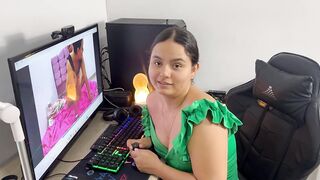 I DISCOVER MY STEPSISTER VERY SEXY WATCHING PORN U WEREN'T LIKE THAT !