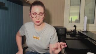 I SCREW MY STEPDAD DURING THE TIME THAT MY MAMMA IS OUT SHOPPING