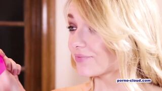 Sexy moist cumming on my fingers