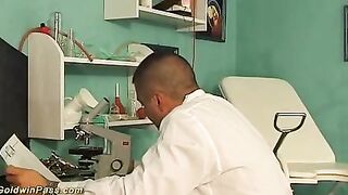 Preggo teen screwed by her gynecologist