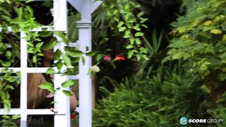 Roxi Red's outdoor massive melons and vagina show