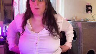 Obese doxy with overweight udders