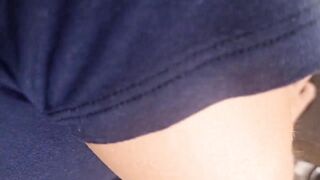 I hired this maid, and that babe came in wearing constricted leggings—so sexy! I couldn't control myself and ended up having sex with her.