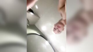 Avid screwing in the public
