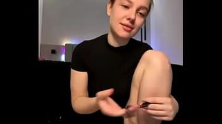 Teen hotty masturbating so sexy