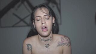 small prepaid gal shows me what that babe can do in an hour