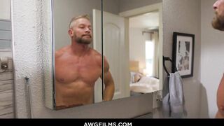 Al confronts Gabe about their homosexual relationship issues.