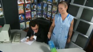 Tattooed mother I'd like to fuck gets drilled hard in her soaked snatch