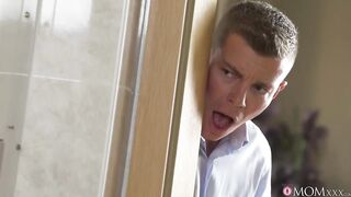 Older ebony neighbor caught masturbating - MOMMY XXX