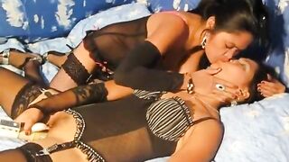 French Kissing Lesbian