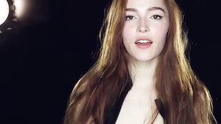 JiaLissa loves to lick pussy